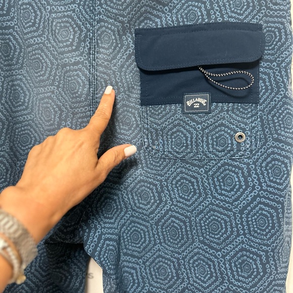 billabong Men’s Blue Swin Shorts Size 32 - Picture 9 of 10